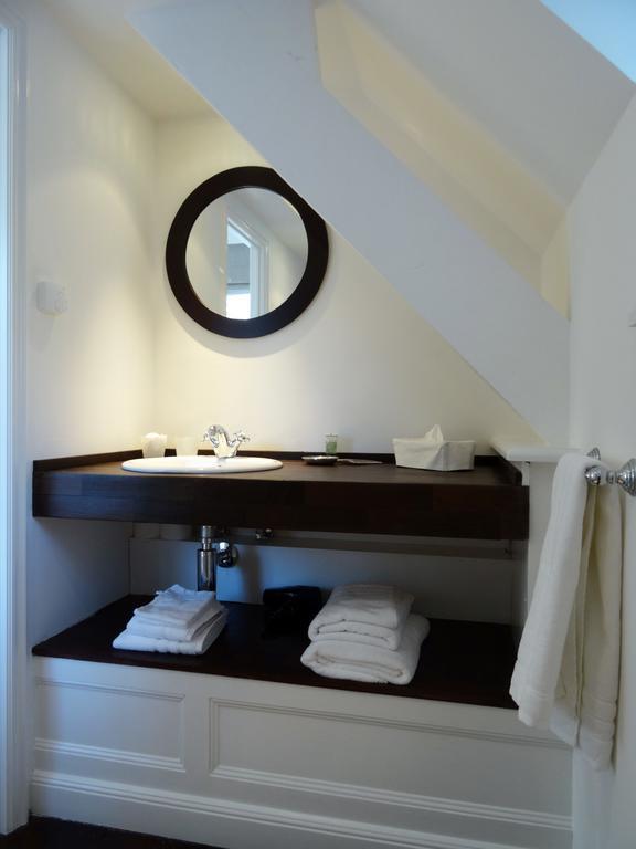 Guest House La Maison Chantecler Uccle Oda fotoğraf