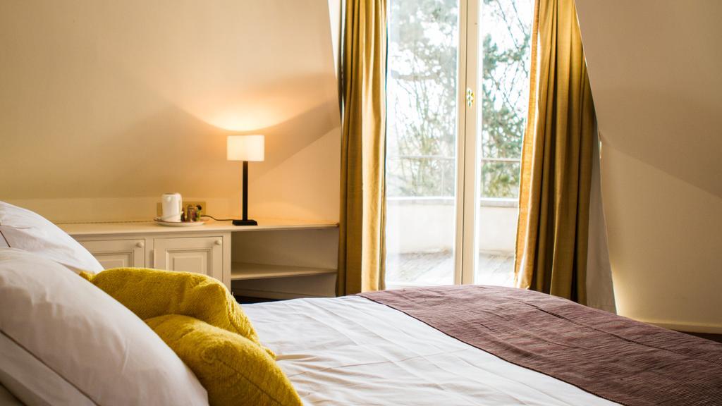 Guest House La Maison Chantecler Uccle Oda fotoğraf