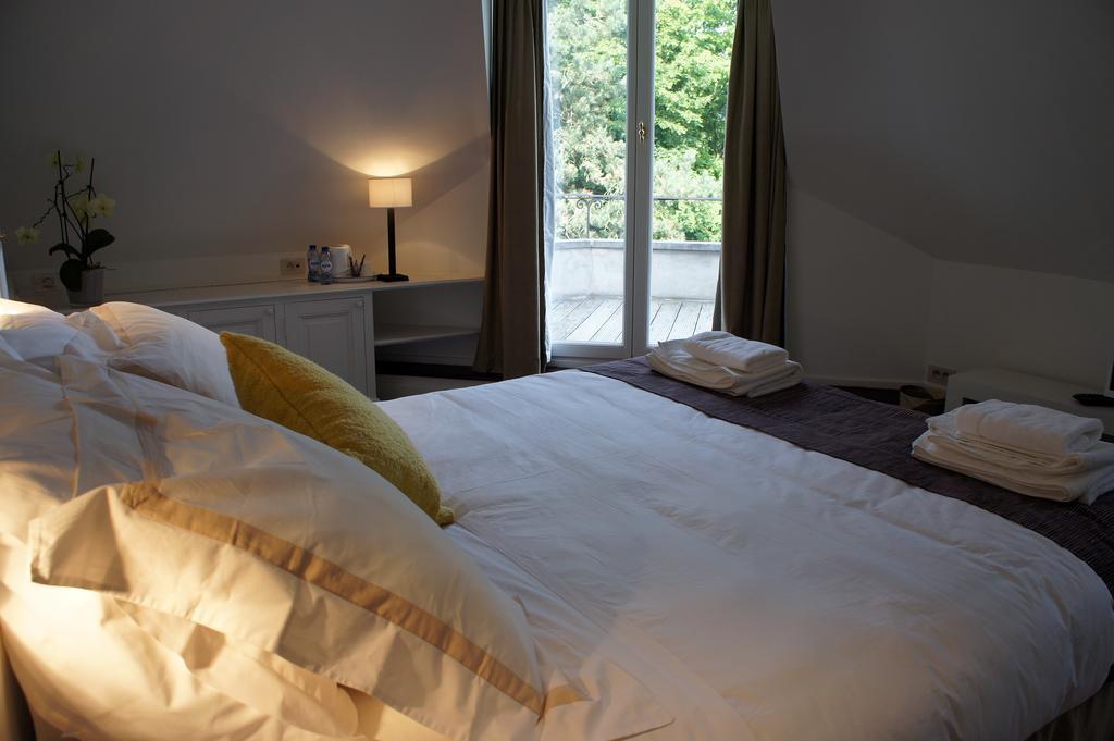 Guest House La Maison Chantecler Uccle Oda fotoğraf